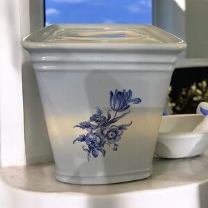 Vintage Blue White Floral Porcelain Tissue Box Cover Cottagecore Shabby Chic 6.5